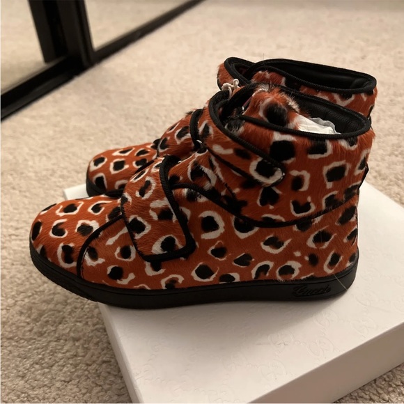 Nwt authentic Gucci girl boots pony/leather size 33 - Picture 3 of 8